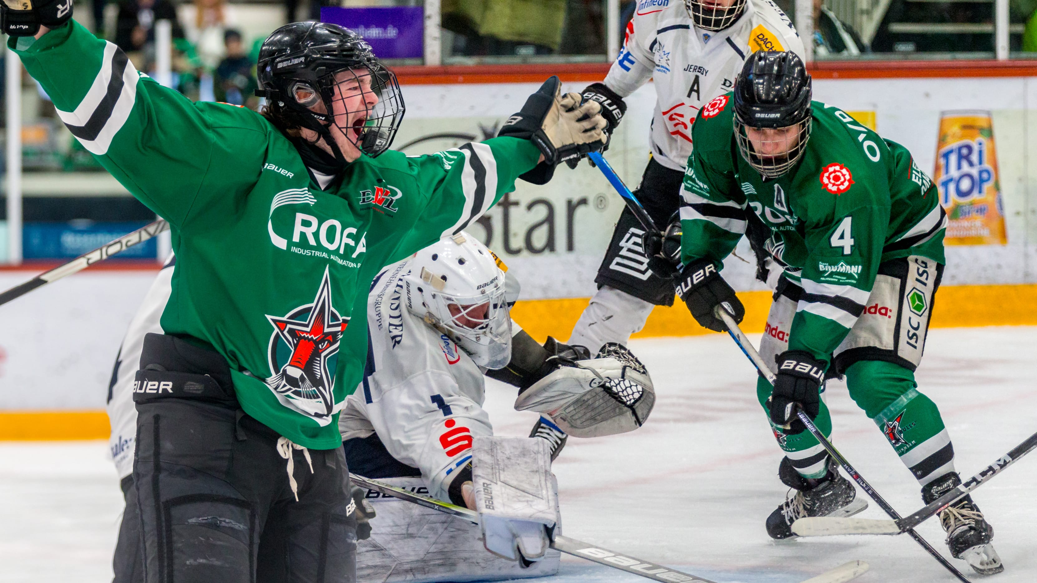 Nachwuchstalente Schneider Und Stein Im Derby Kader Starbulls Rosenheim E V